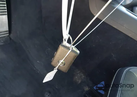 2018 Volvo Xc60 T6 R-Design from USA, damaged, VIN LYVA22RM8JB106488